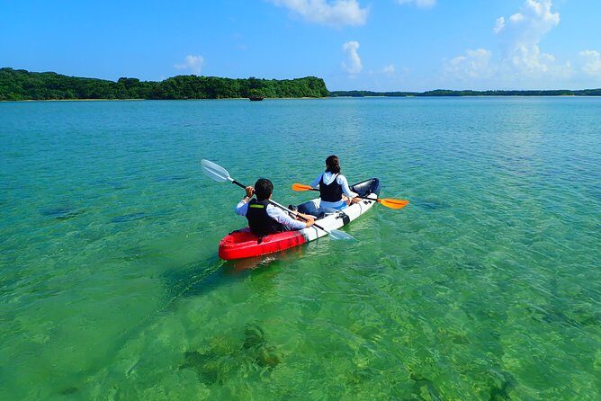 Okinawa Ishigaki Kabira Bay SUP or Canoe Tour - What’s included: photos, insurance, shower, and coupons