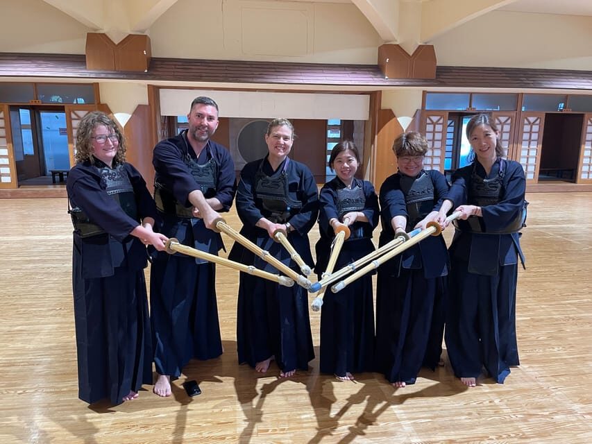 Okinawa: Kendo Martial Arts Lesson - The lesson framework: unify your spirits, manners, lifelong kendo