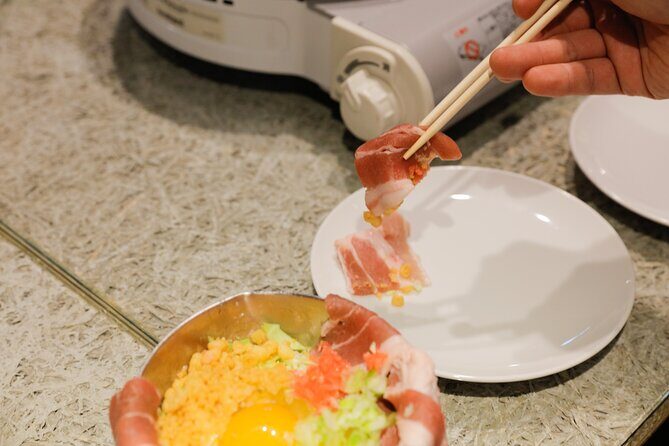 Okonomiyaki making experience~Japanese popular food - The griddle moment: what happens from start to finish