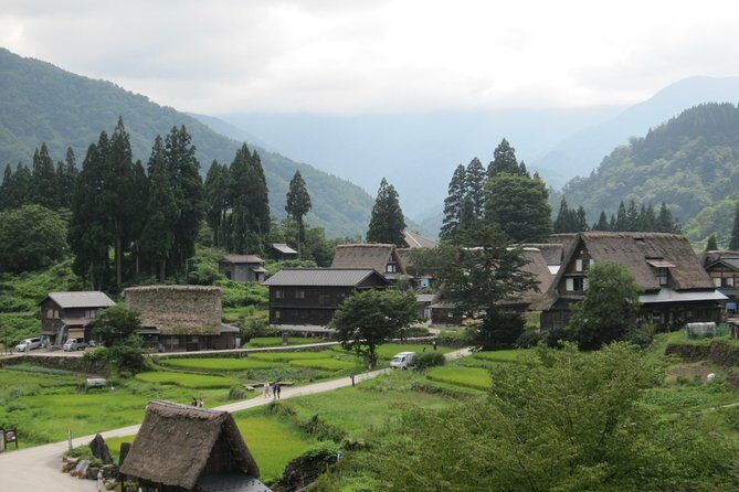 [One-day bus tour departing from Kanazawa Station] Shirakawa-go and Gokayama - Two World Heritage Villages Enjoyable Bus Tour - Gokayama Aikura: a calmer village feel with the same wow factor