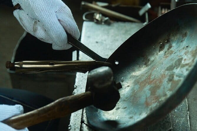 One-of-a-kind frying pan crafting tour - Getting There and Timing: The 9:30 Start at 497 Shimosugoro