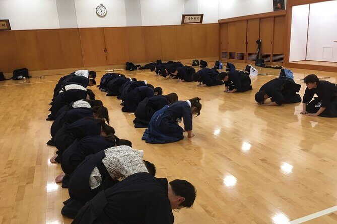 Osaka 2-Hour Genuine Kendo / Samurai Experience In Japan - Small-Group Coaching: English Support That Keeps You From Falling Behind