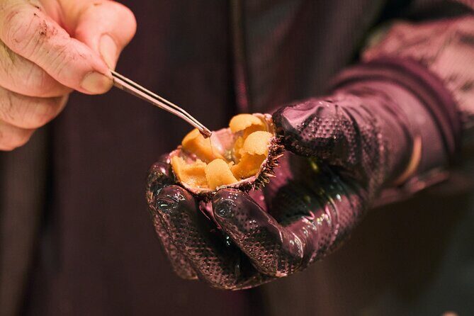 Osaka: 2-Hour Nightlife District Walking & Local Food Culture - Stop 4: Kuromon Market, Osaka’s Kitchen, Seafood and More