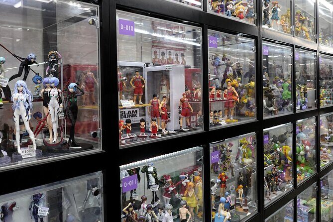Osaka 4-Hour Walking Tour: Hotspots and Hidden Gems - Nipponbashi (Den-Den Town): Anime Shops, Retro Tech, and Gachapon Fun