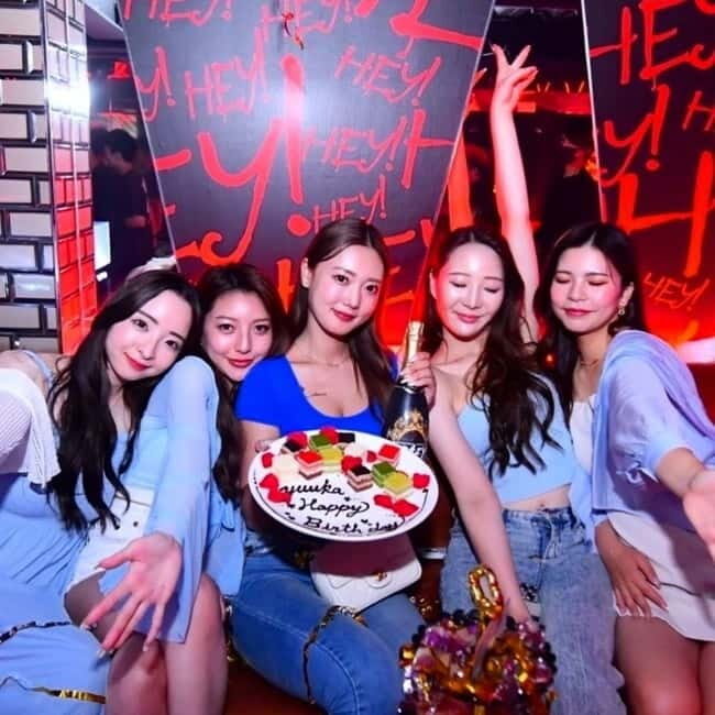 Osaka Dotonbori: CHEVAL Nightclub Ticket with Drink/VIP Plan - Snacks, mixer sets, and the yatai add-on you cannot buy alone