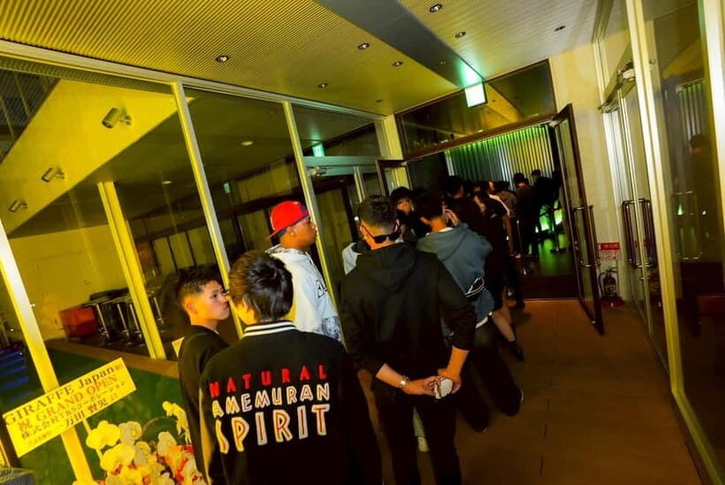 Osaka Dotonbori:GIRAFFE Nightclub Ticket with Drink/VIP Plan - Arrival and the relocated entrance: how to avoid chaos