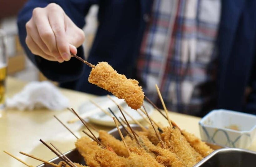 Osaka: Food Tour Kuromon Market & Dotonbori with Guide - Starting outside Hotel Royal Classic Osaka (and why 10 minutes matters)