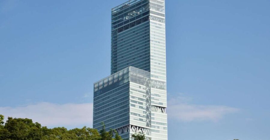 Osaka: Full-Day Sightseeing Tour by Private Vehicle - How Osaka feels different when you see it with a guide and a car