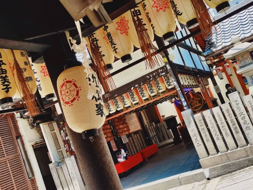 Osaka: Half-day Ultimate Highlights Guided Walking Tour - Osaka Castle grounds: history without the entry ticket headache