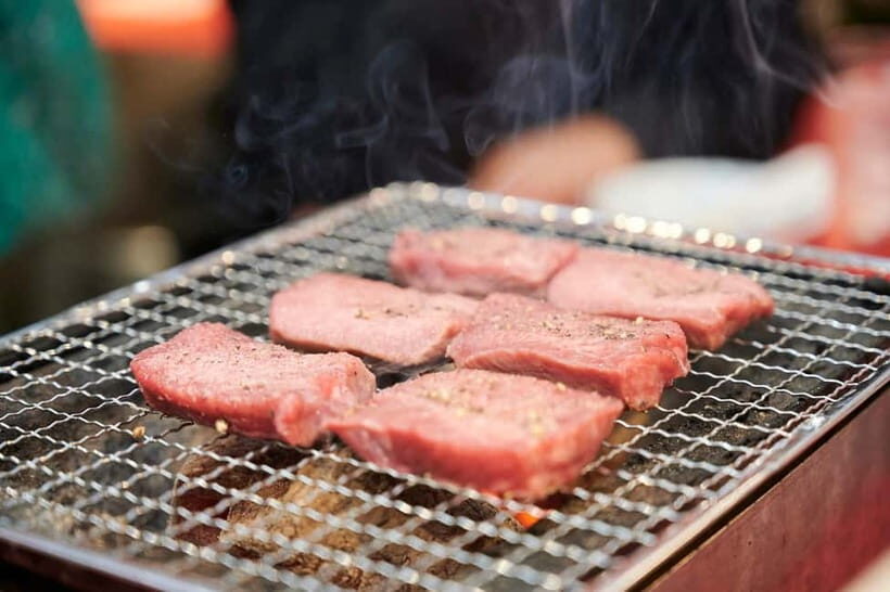Osaka: Kuromon Market 1.5-Hour Seafood & Street Food Tour - Wheelchair accessible: what to expect from a market tour