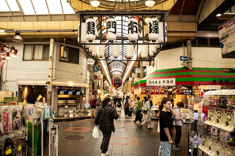 Osaka: Kuromon Market Street Food Tour with Pro Local Guide - Small-Group Comfort: how up to 10 people improves your tour