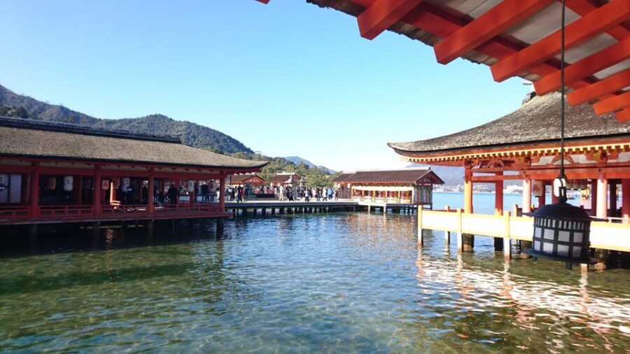 Osaka/Kyoto: Hiroshima Miyajima Bus Tour & Shinkansen Ticket - Lunch in Hiroshima: Okonomiyaki Built for a Group Tour