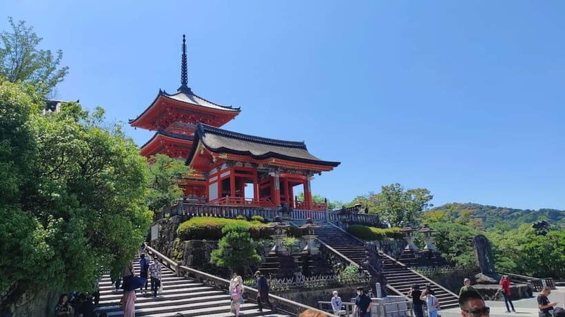 Osaka: Kyoto & Uji Historical Sites and Scenic Delights Tour - Byodo-in and Phoenix Hall: the currency connection is more fun than it sounds