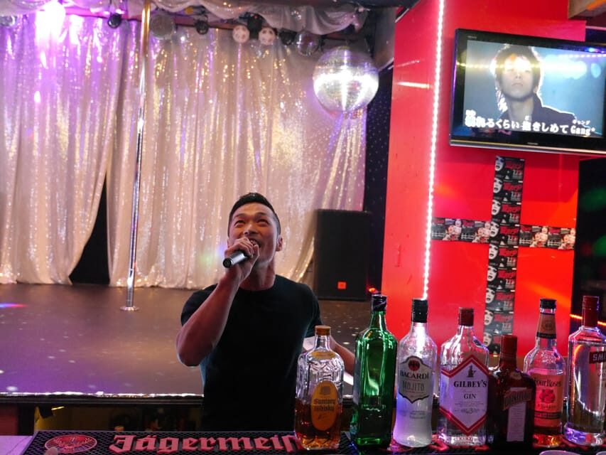 Osaka: LGBTQ+ Tour with Dinner and Drinks - The drink stop: two included drinks and a real sense of choice