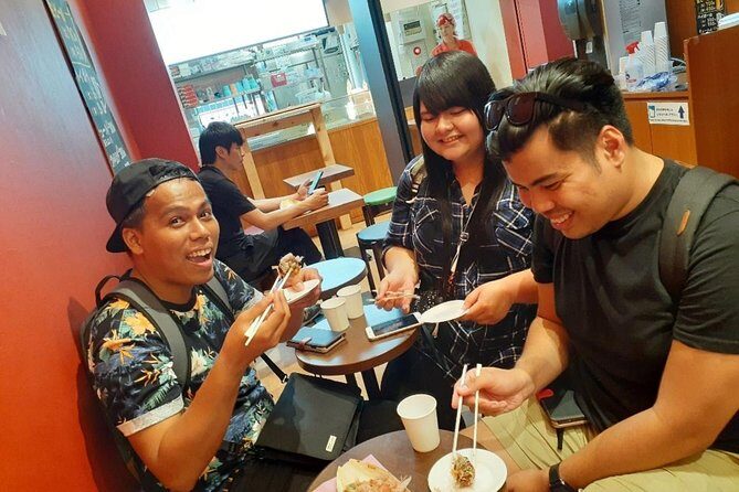 Osaka Local Foodie Walking Tour in Dotonbori and Shinsekai - Dotonbori lanes and Dōgu-ya-suji: shopping with purpose
