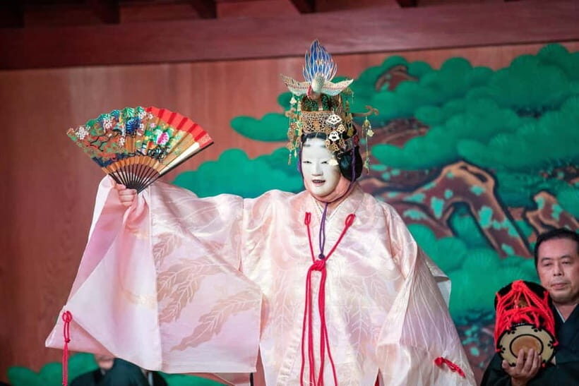 Osaka: Noh Performance with English Subtitles and Workshop - What the pre-show explanation actually helps you notice