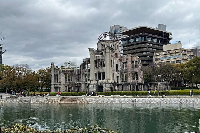 Osaka: Osaka Castle Tower Private Guided Tour in 90 Minutes - Price and Value: When $73.97 Makes Sense