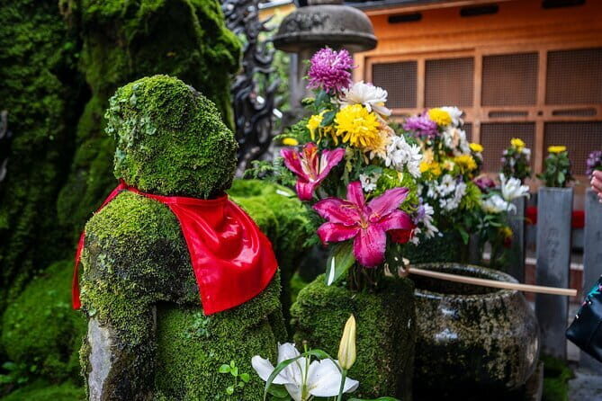 Osaka Photography Masterclass - Private Photography Lesson - Meeting point and pacing around Osaka’s photo streets