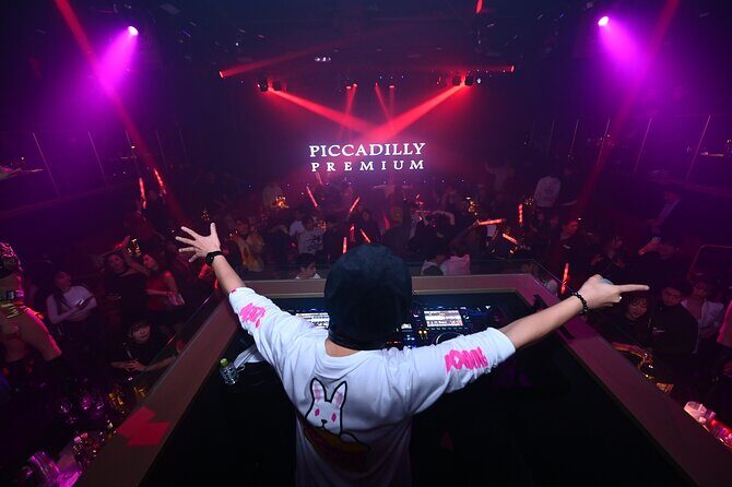 Osaka: PICCADILLY PREMIUM DINNER SHOW&NIGHTCLUB with Tasting - Stop 1: Your Night in Motion—Dinner First, Then Nightclub Mode