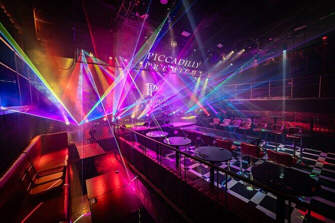 Osaka: PICCADILLY PREMIUM DINNER SHOW&NIGHTCLUB with Tasting - Sound, Lighting, and Crowd Energy: When Bass Becomes Part of the Show