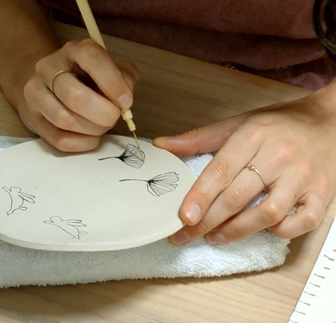 Osaka: Private Ceramic Painting Workshop - Language Options: Spanish, Catalan, English, and Japanese