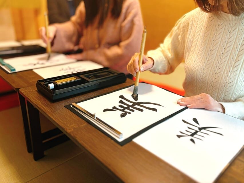 Osaka: Private Japanese Calligraphy Experience - Key things that make this calligraphy class special