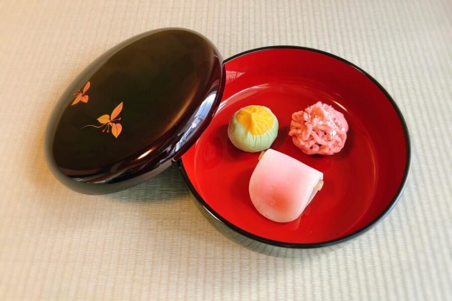 Osaka: Private Tea Ceremony Experience - Choosing your tea bowl based on your mood