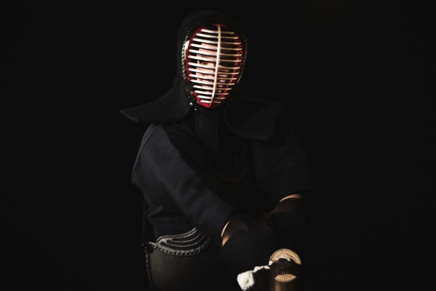 Osaka: Samurai Training Experience KENDO in Osaka - Getting fitted: dōgi, hakama, and full protective bogu