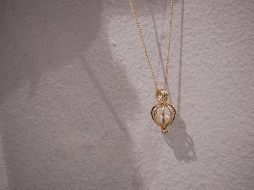 Osaka Shinsaibashi Pearl extraction experience - Turning your pearl into jewelry on the same day