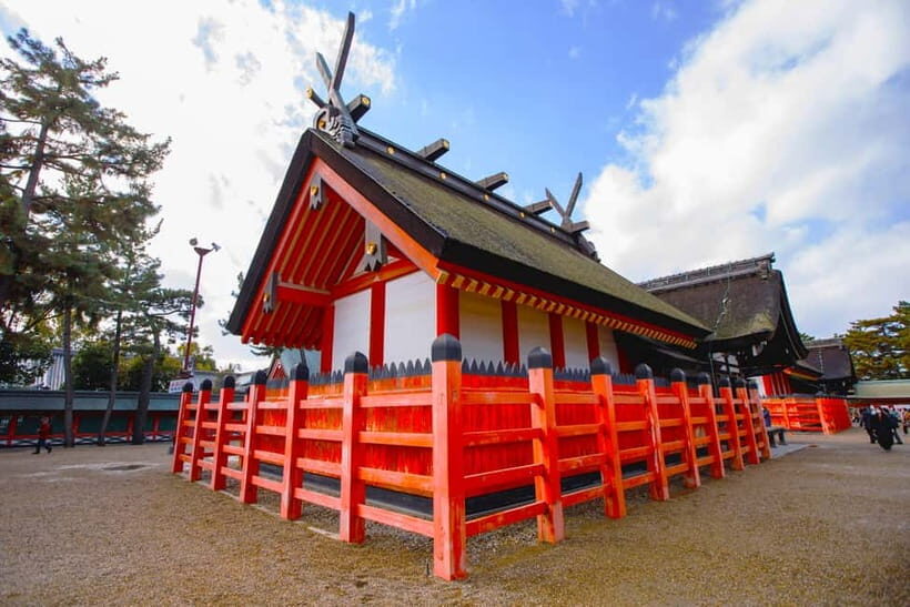 Osaka: Sumiyoshi, Osaka's Most Iconic Shrine - Private Tour - Guided time at Sumiyoshi Taisha: what the 1-hour walk actually gives you