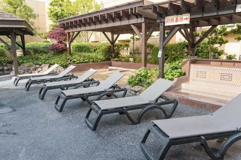 Osaka: Tennen Onsen Naniwa-no-Yu, the famous hot spring spa - What it feels like inside: your flow from check-in to soaking