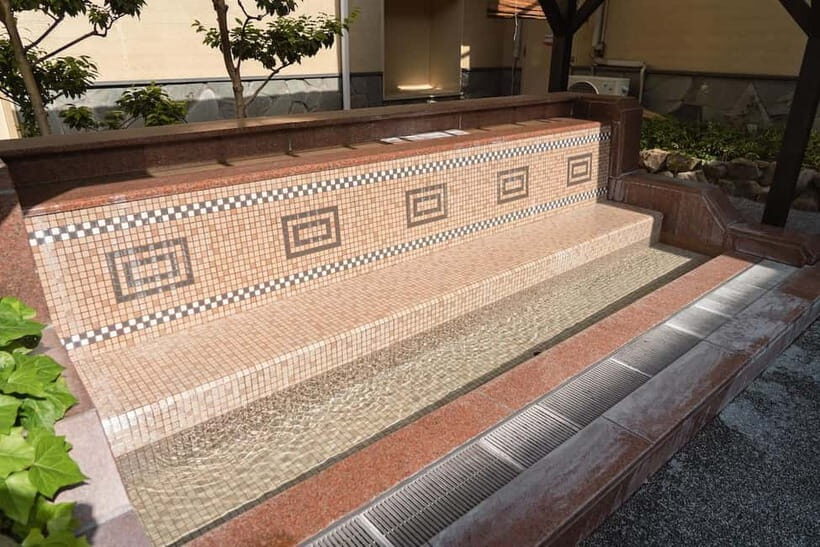 Osaka: Tennen Onsen Naniwa-no-Yu, the famous hot spring spa - Family planning and kid rules: what you need to know before you bring the kids