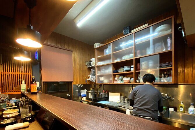 Osaki, Togoshi Ginza Private Walking Food , Izakaya dinner tour - Stop 1: Togoshi Hachiman Shrine and the calm of nighttime streets