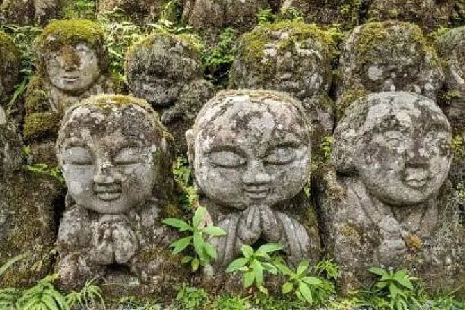 Otagi Nenbutsu Temple and Arashiyama Bamboo Forest Tour - Otagi Nenbutsu-ji: 1,200+ Statues and a Hill-Path Photo Walk