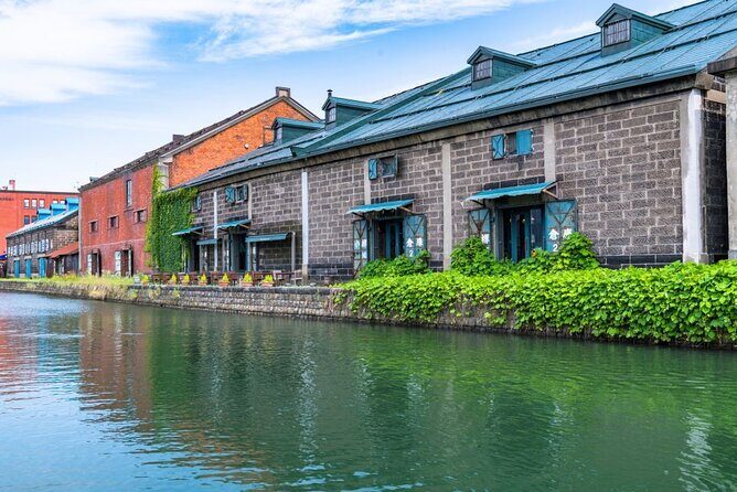 Otaru 4hr Private Trip with Government-Licensed Guide - Walking pace, meeting on foot, and handling bad weather