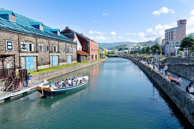 Otaru 6hr Private Trip with Government-Licensed Guide - Stop 2: Sakaimachi Street for food, sweets, and shopping