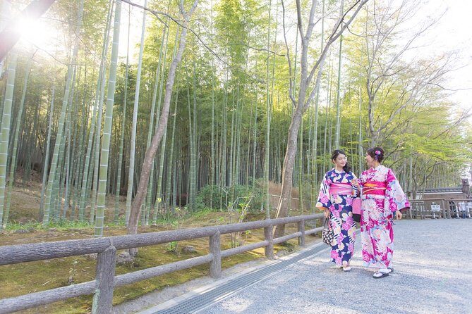 Photo Shoot with a Private Vacation Photographer in KYOTO, JAPAN - Pontocho District: A Change of Mood for Night-Style Streets