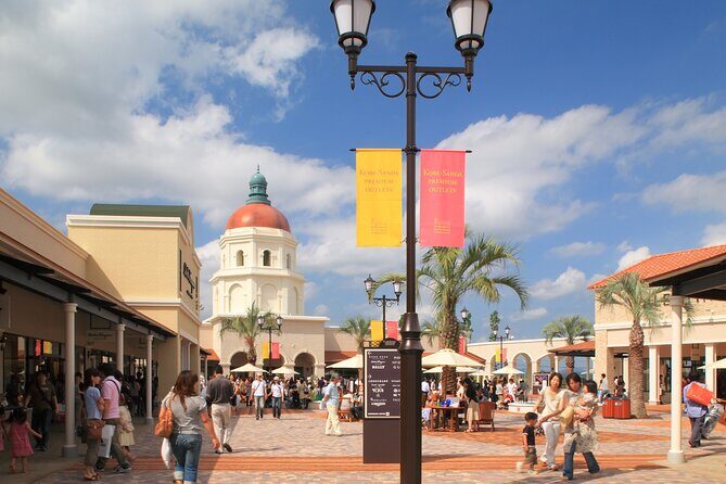 Play with Snow Crab Buffet Lunch and Strawberry Picking Bus Tour - Kobe Sanda Premium Outlets: 210 stores worth of choices