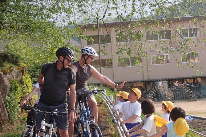 Private Afternoon Cycling Tour in Hida-Furukawa - The farmers market stop and why it’s more than a quick photo break