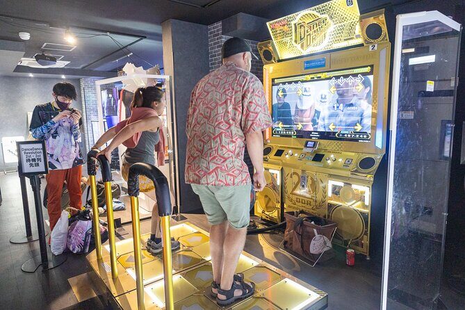 Private Akihabara anime Tour(walking Tour with photography) - The “gift + choice” stop and why the souvenirs matter