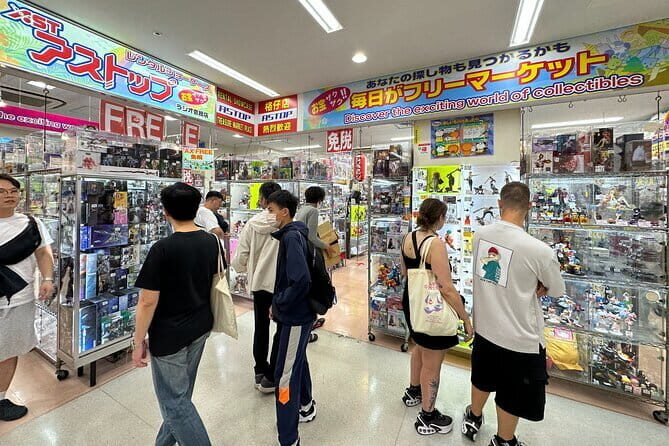 Private Akihabara Retro Tokyo Anime Game Maid Cafe Tour w/ pickup - Private pickup in Tokyo: starting the Akihabara day right