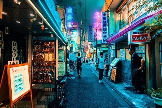 Private Akihabara Retro Tokyo Anime Game Maid Cafe Tour w/ pickup - Timing, pacing, and what 3 to 5 hours really feels like
