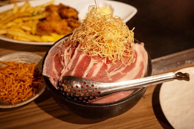 Private Bar Hopping Tour in Shinjuku Golden Gai - Your guide matters: Amy and the kind of local details you hope for