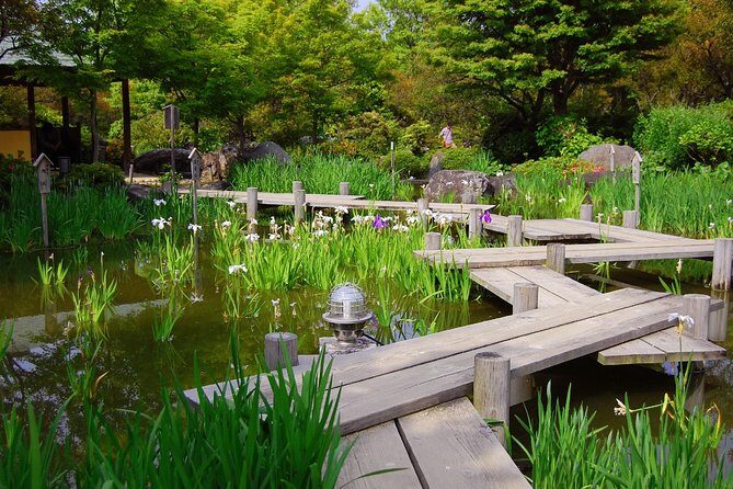 Private Car Full Day Tour of Osaka Temples, Gardens and Kofun Tombs - Osaka Castle Grounds: The Outside Views and the One Big Caveat