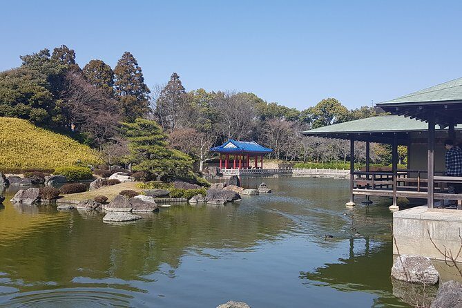 Private Car Full Day Tour of Osaka Temples, Gardens and Kofun Tombs - Lunch at Kaiten Sushi: A Midday Break That Fits the Schedule