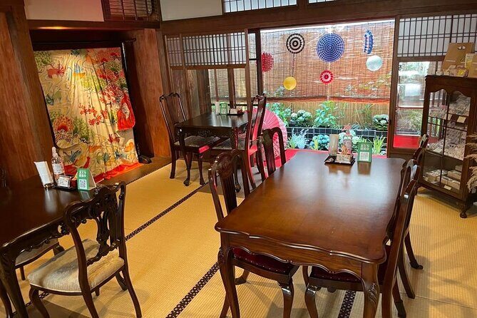 Private Cooking Class Udon in Kyoto Japan - Getting There: Meeting Point by Nishi Honganji Temple