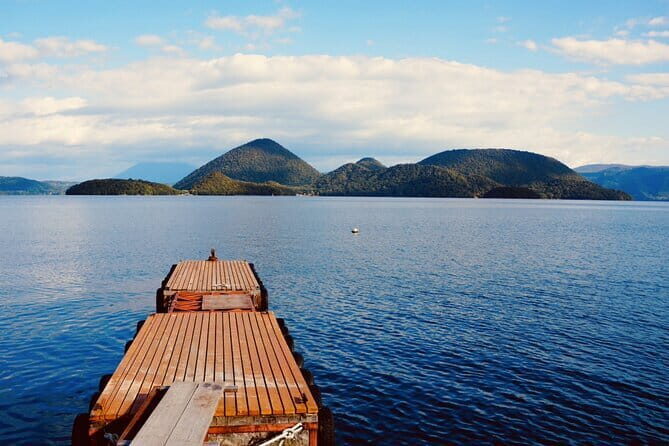 Private Day Tour to Hokkaido Noboribetsu and Lake Toya by Car - Stop 1: Lake Hill Farm gelato and the Lake Toya dairy moment