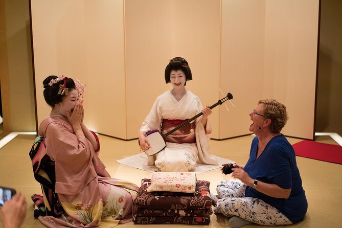 Private Dinner with Maiko and Geiko in Kyoto - The 6pm-to-2-hour flow: kaiseki, sake, games, and mai