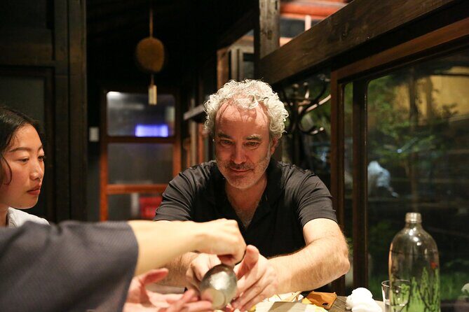Private Food & Sake Tour in Central Kyoto with Sake Sommelier - Machiya izakaya stop: Kyoto townhouse atmosphere + bar snacks