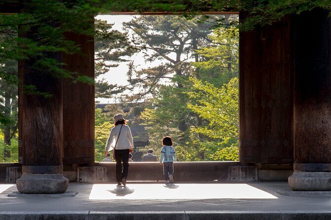 Private Full-Day Kamakura-Enoshima Tour with Bilingual Driver - Hasedera Temple: classic Kannon heritage and garden time